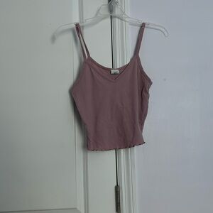 pink tank top